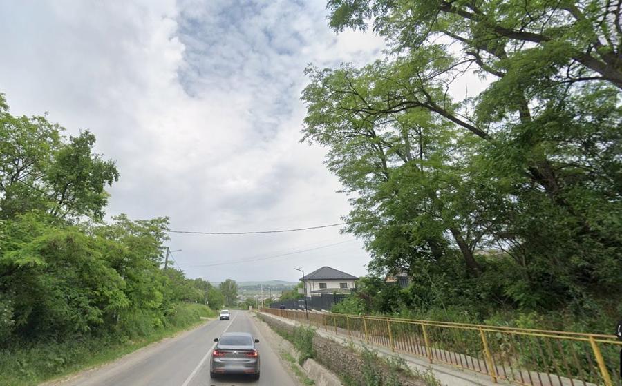 Teren Construcții intravilan de 400 mp, în Tomești