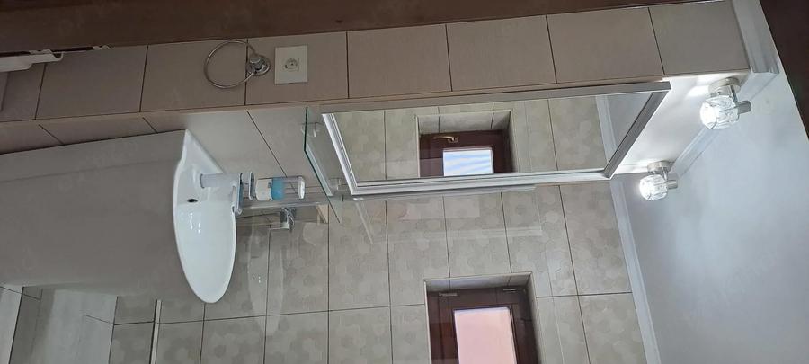 Apartament cu 2 camere semidecomandat în Polivalentă