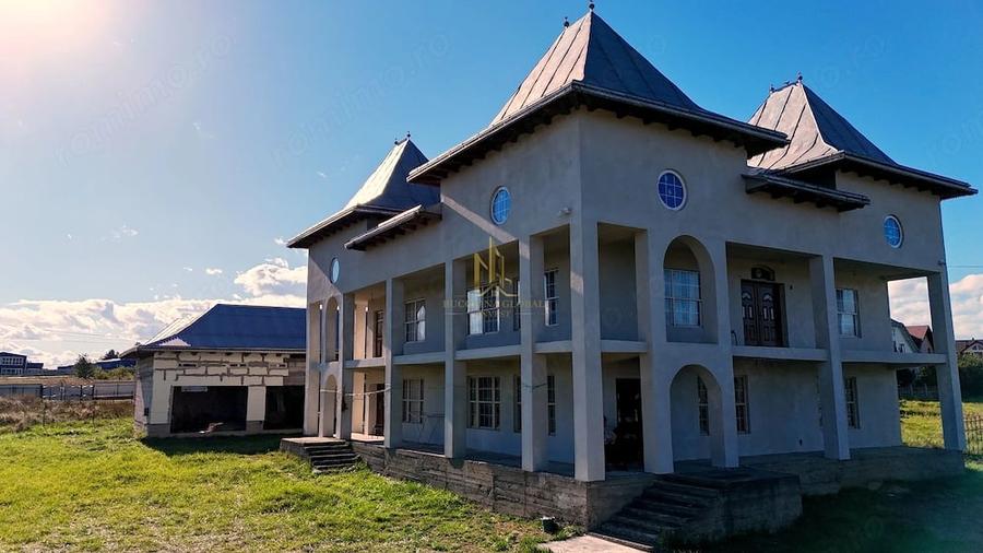 Casă cu Teren 1700 Mp în Călinești (Dărmănești)