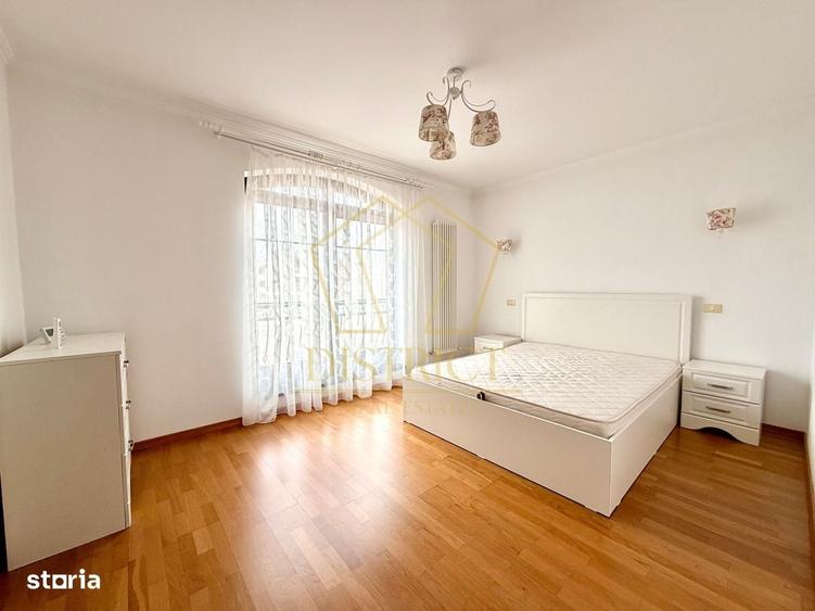 Casă cu 4 camere în Central