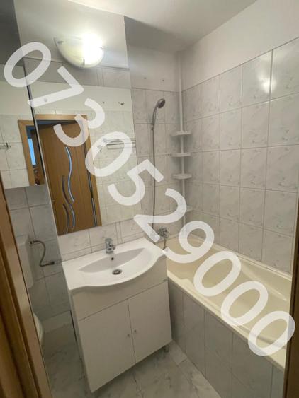 Apartament cu 3 camere semidecomandat, mobilat în Găvana