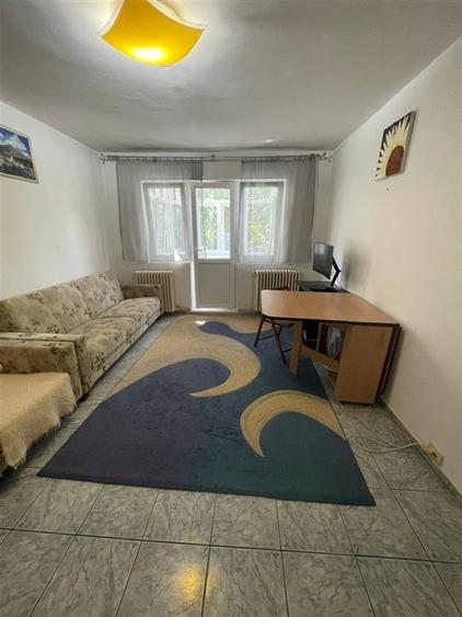 Apartament cu 2 camere semidecomandat, mobilat în Păcurari