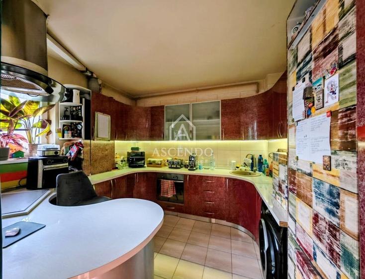 Apartament cu 3 camere decomandat, mobilat în Militari