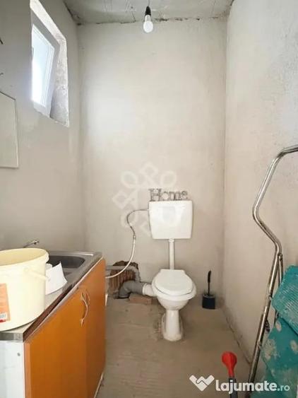 Casă cu 4 camere cu Teren 745 Mp în Central