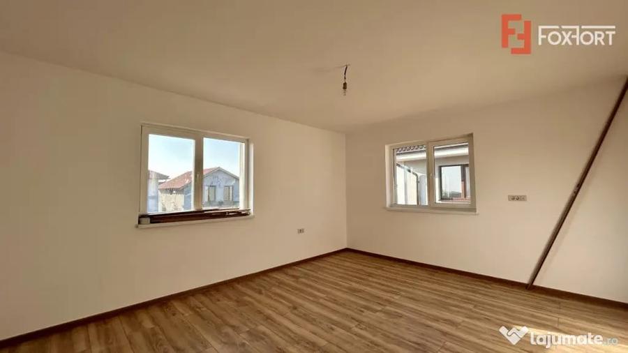 Casă cu 5 camere cu Teren 300 Mp în Sânandrei