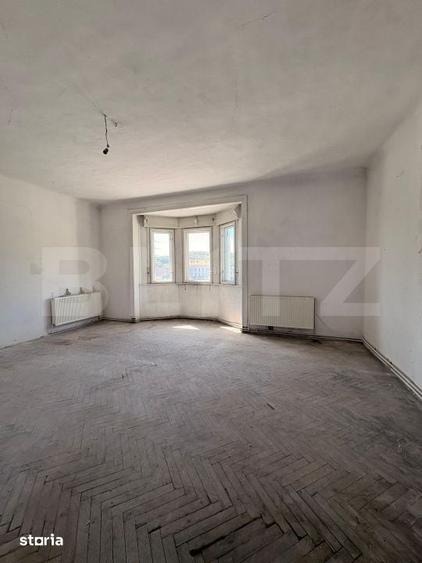Spațiu comercial, de 1,200 mp, în Central