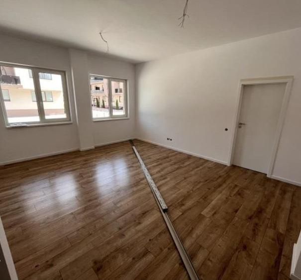 Comision Zero, apartament finisat, incalzire in pardoseala, zona Tauti - 2