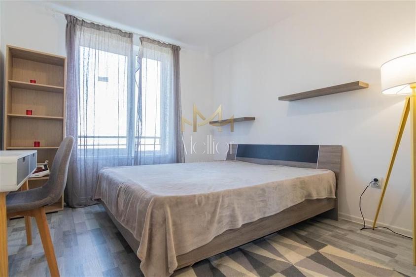 Apartament cu 3 camere semidecomandat în Andrei Mureșanu