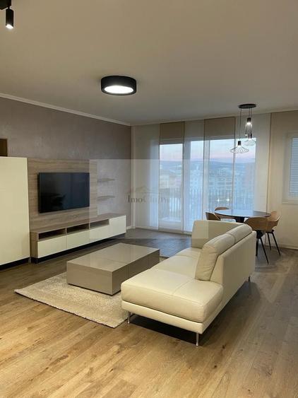 Apartament cu 2 camere semidecomandat, mobilat în Semicentral