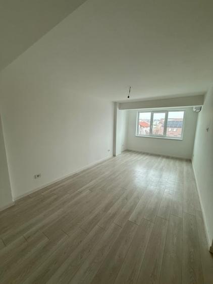 Apartament cu 2 camere decomandat în Valea Lupului