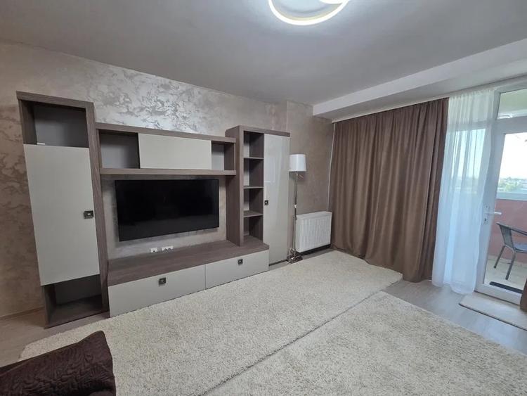 Apartament cu 2 camere decomandat, mobilat în Palas