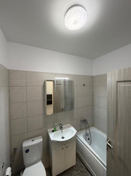 Apartament cu 2 camere semidecomandat, mobilat în Chiajna