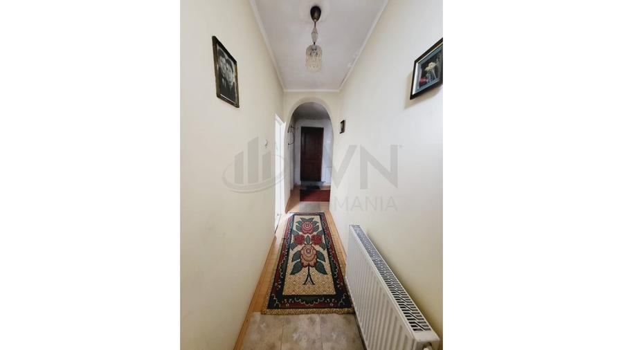 Casă individuală cu 4 camere cu Canalizare în Rahova