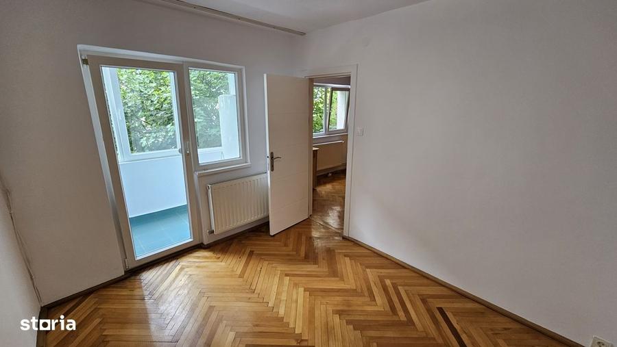 Apartament cu 3 camere în Semicentral