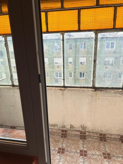 Apartament cu 2 camere semidecomandat în Bocșa