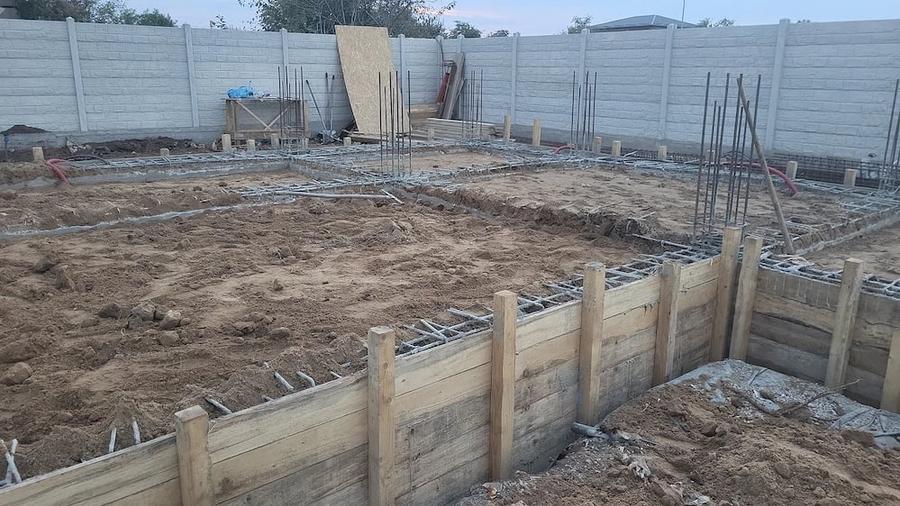 Casă cu Teren 331 Mp în Central