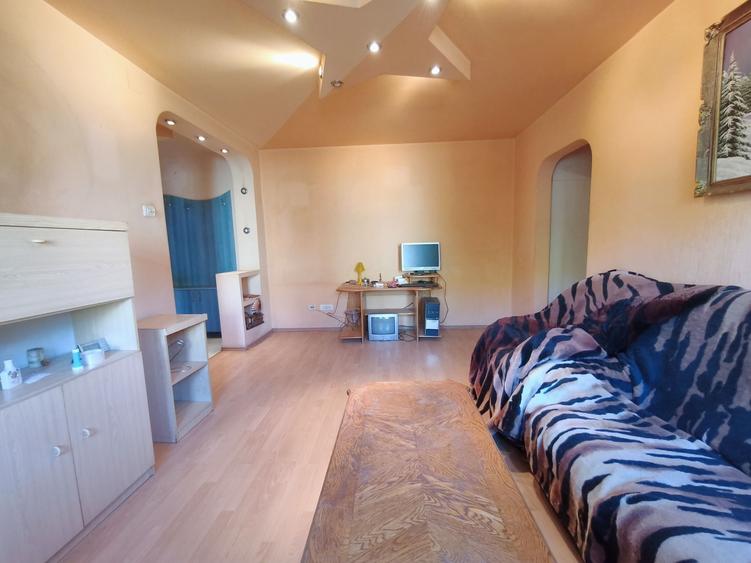 Apartament cu 2 camere semidecomandat în Podgoria