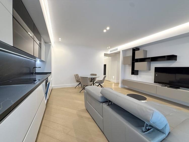 Apartament cu 3 camere decomandat, mobilat în Iancu Nicolae