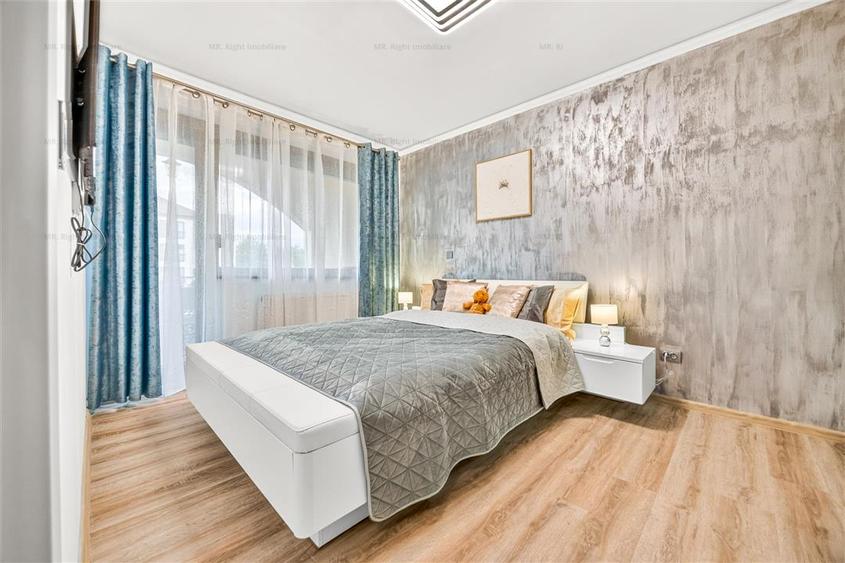 Apartament cu 2 camere decomandat în Tractorul