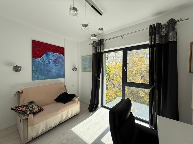 Apartament cu 3 camere în Cotroceni