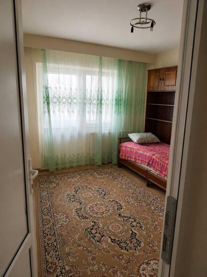 Apartament cu 2 camere decomandat în Republicii