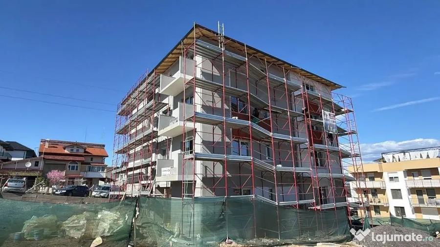 Apartament cu 2 camere decomandat în Smeura