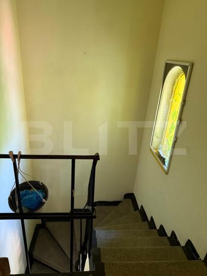 Apartament cu 3 camere semidecomandat, mobilat în Central