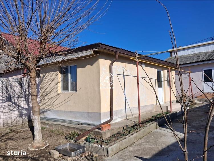 Casă cu 4 camere cu Teren 808 Mp în Lețcani