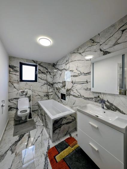 Casă individuală cu 4 camere cu Canalizare în Florești