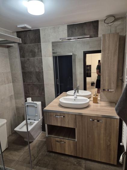 Apartament cu 2 camere decomandat în Lacul Morii