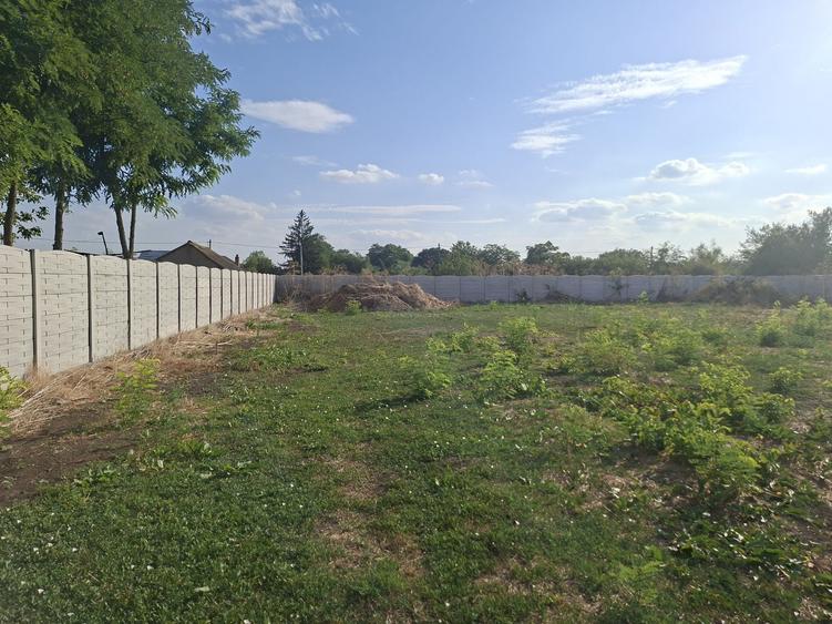Casă cu 3 camere în Vâlcelele