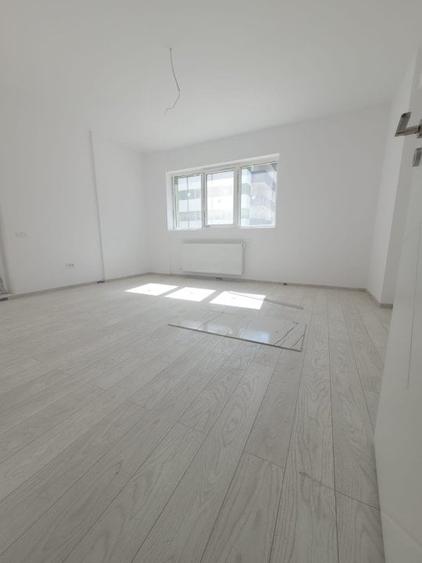 Apartament cu 2 camere decomandat în Apărătorii Patriei