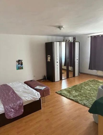 Casă cu 4 camere în Mândrești-Munteni