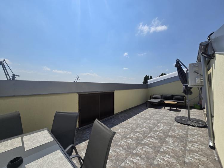 Apartament cu 4 camere decomandat în Barieră