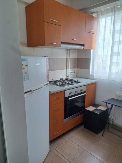 Apartament cu 2 camere decomandat în Radu Negru