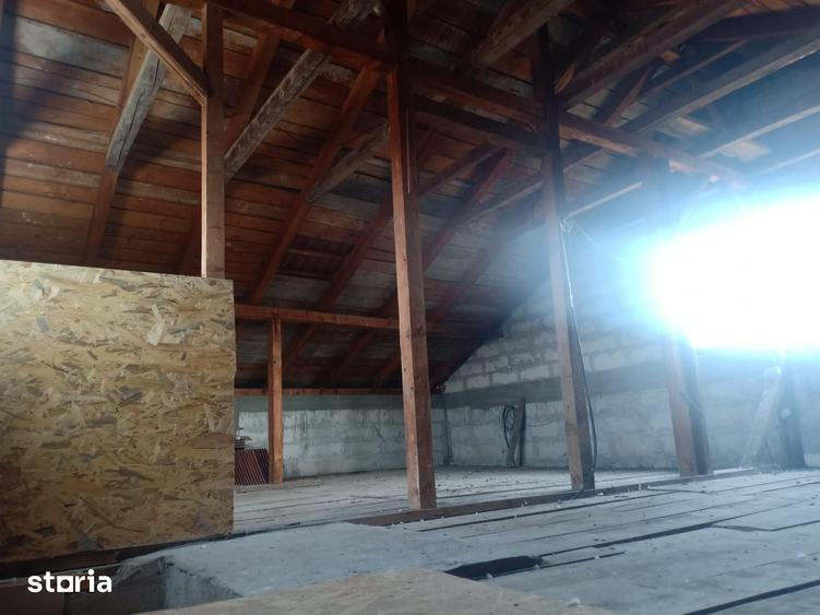 Casă cu 7 camere cu Teren 864 Mp în Gai