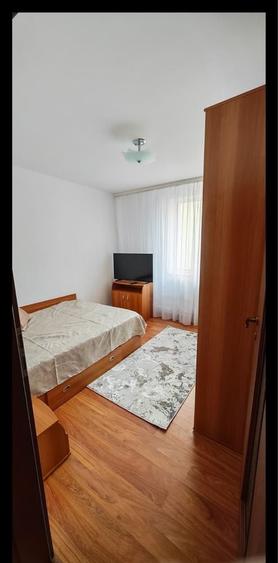 Apartament cu 2 camere semidecomandat în Calea București