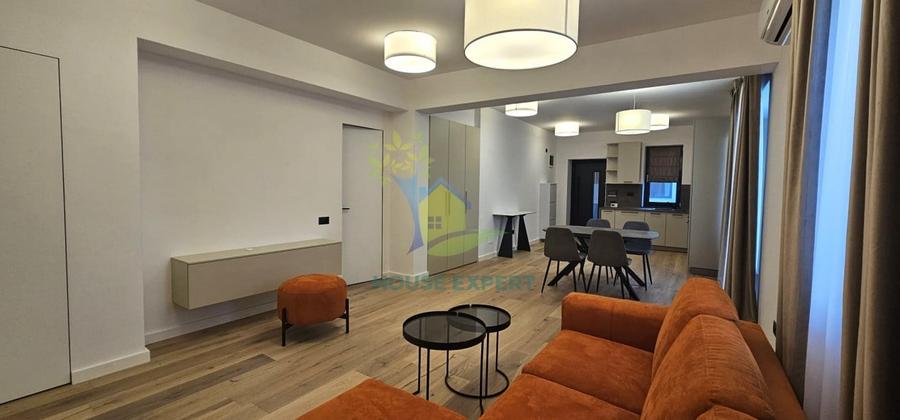 Apartament cu 3 camere semidecomandat, mobilat în Aviației
