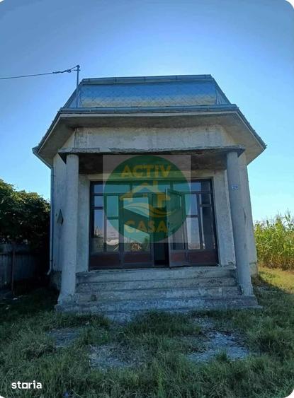 Casă cu 5 camere cu Teren 1200 Mp în Tămășeni