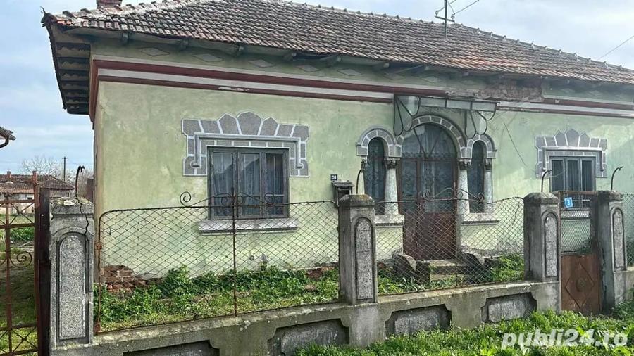 Casă cu 4 camere cu Teren 1700 Mp în Găneasa