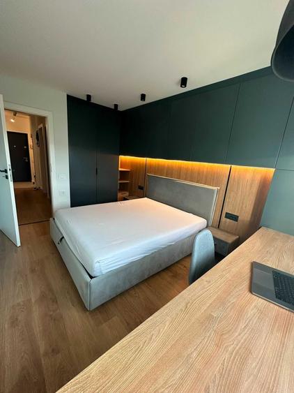 Apartament cu 3 camere semidecomandat în Exterior Vest