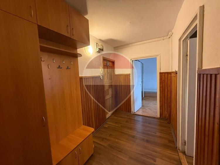 Apartament cu 2 camere decomandat, mobilat în Grigorescu