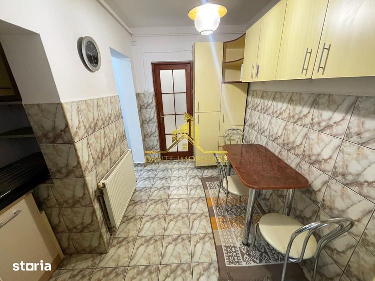 Apartament cu 3 camere semidecomandat, mobilat în Mărăști