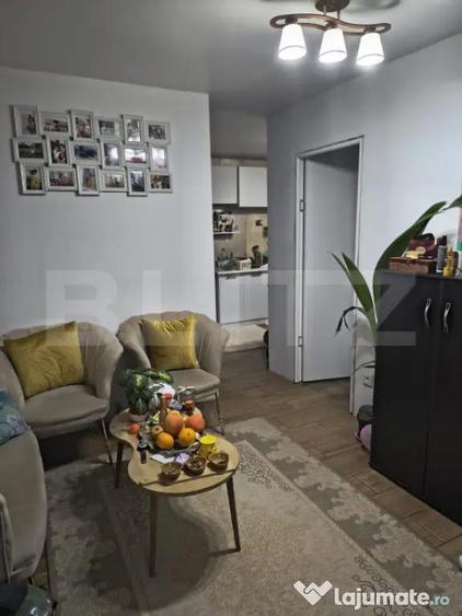 Casă cu 7 camere cu Teren 1600 Mp în Bâra