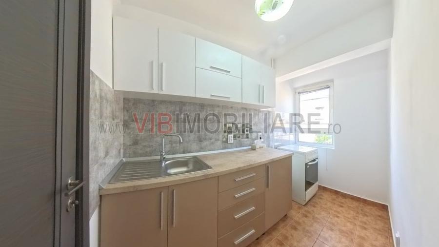 Apartament cu 3 camere semidecomandat, mobilat în Kogălniceanu