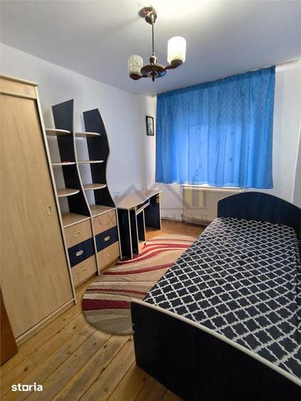 Apartament cu 3 camere decomandat în Unirii Sud