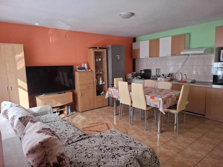 Casă cu 4 camere cu Teren 170 Mp în Central
