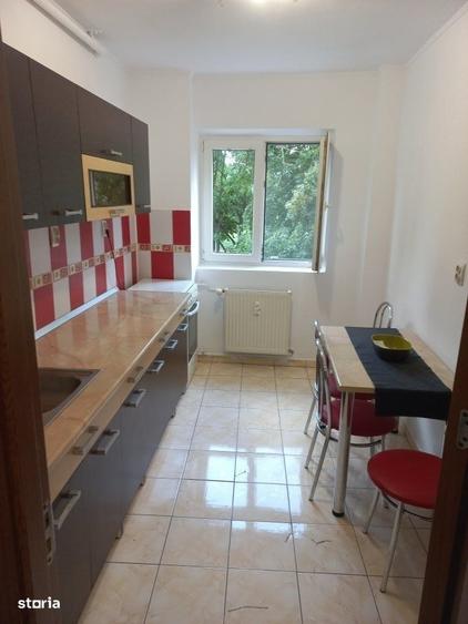 Apartament cu 2 camere decomandat, mobilat în Crângași