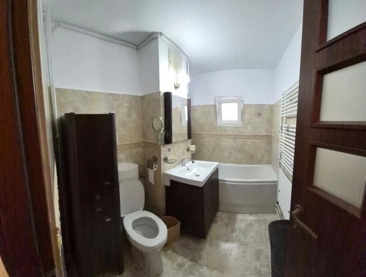 Apartament cu 3 camere în Apusului