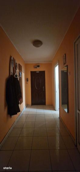 Apartament cu 3 camere în Gara